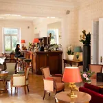 Chateau De L'ile