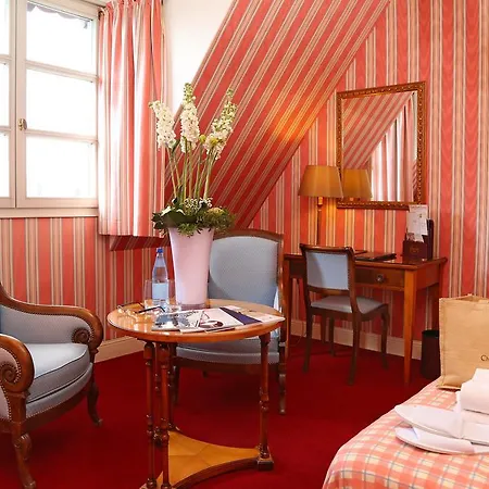 Chateau De L'ile Hotel