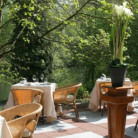 Chateau De L'ile Hotel