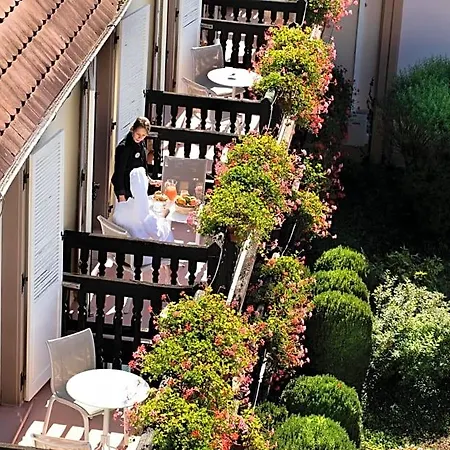 Chateau De L'ile 酒店