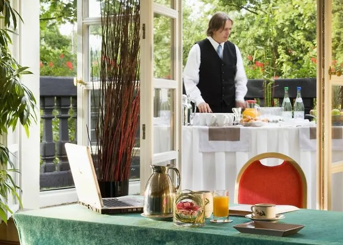 Hotel Chateau De L'ile 3*